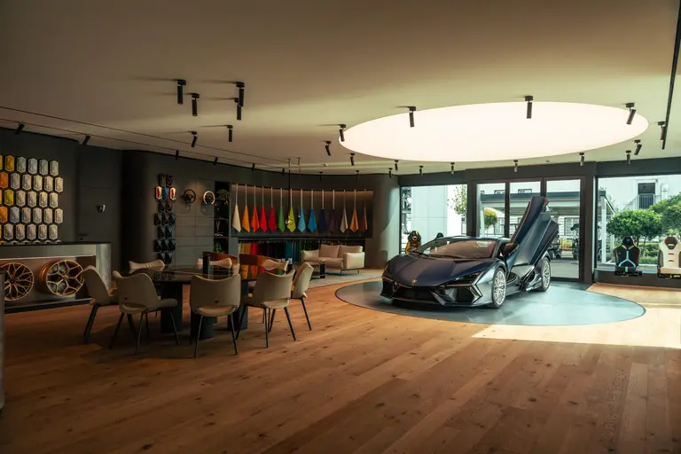 Lamborghini отмечает 20-летие программы индивидуальной настройки Ad Personam