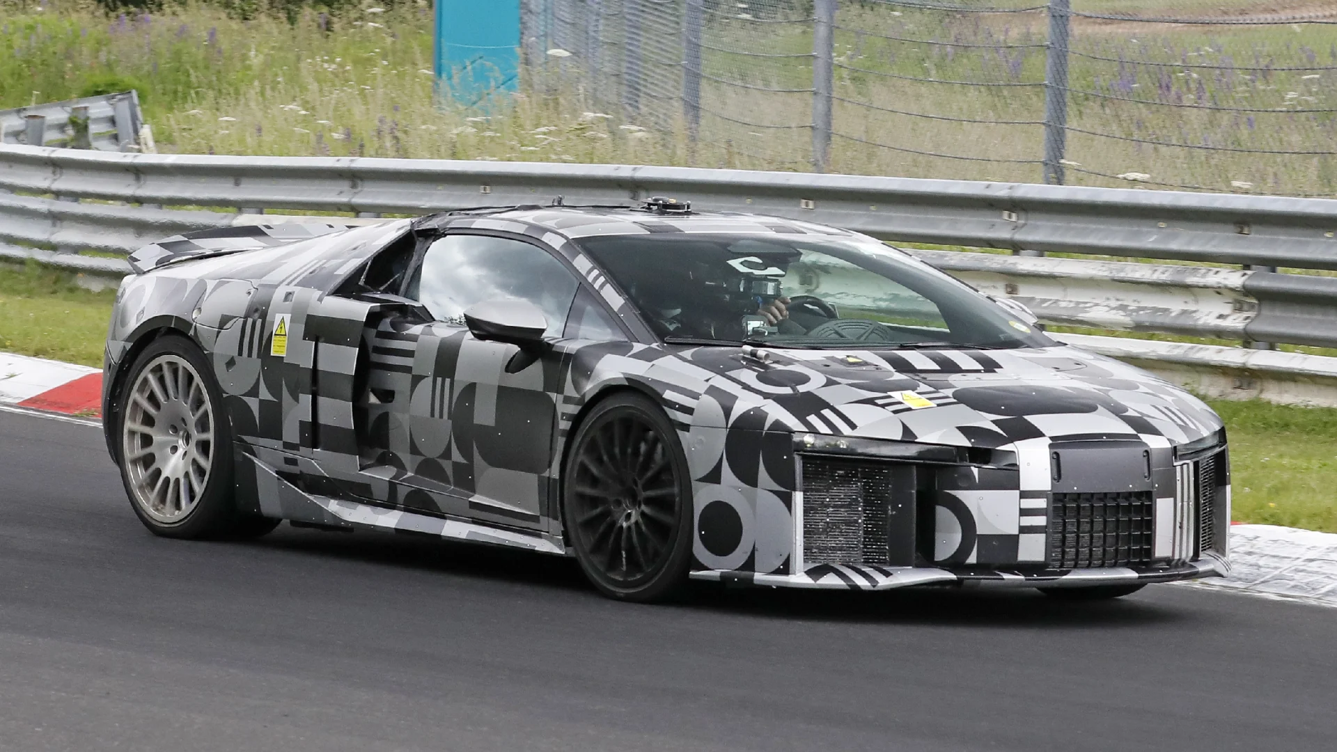 Audi, который мощнее и эксклюзивнее, чем Lamborghini