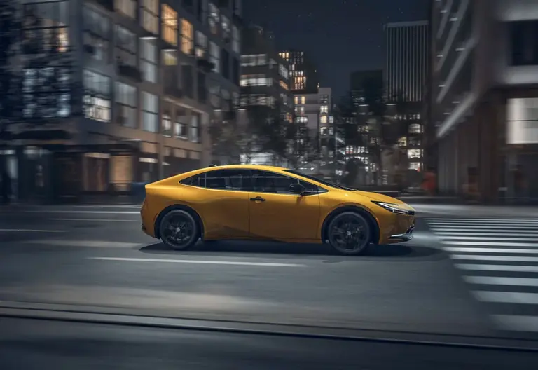 Тойота планирует представить частично обновлённый "Prius 2027 модельного года" в июле