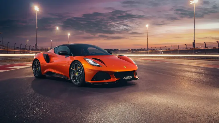 Lotus представила Emira 420 Sport с максимальной мощностью 420 л.с.