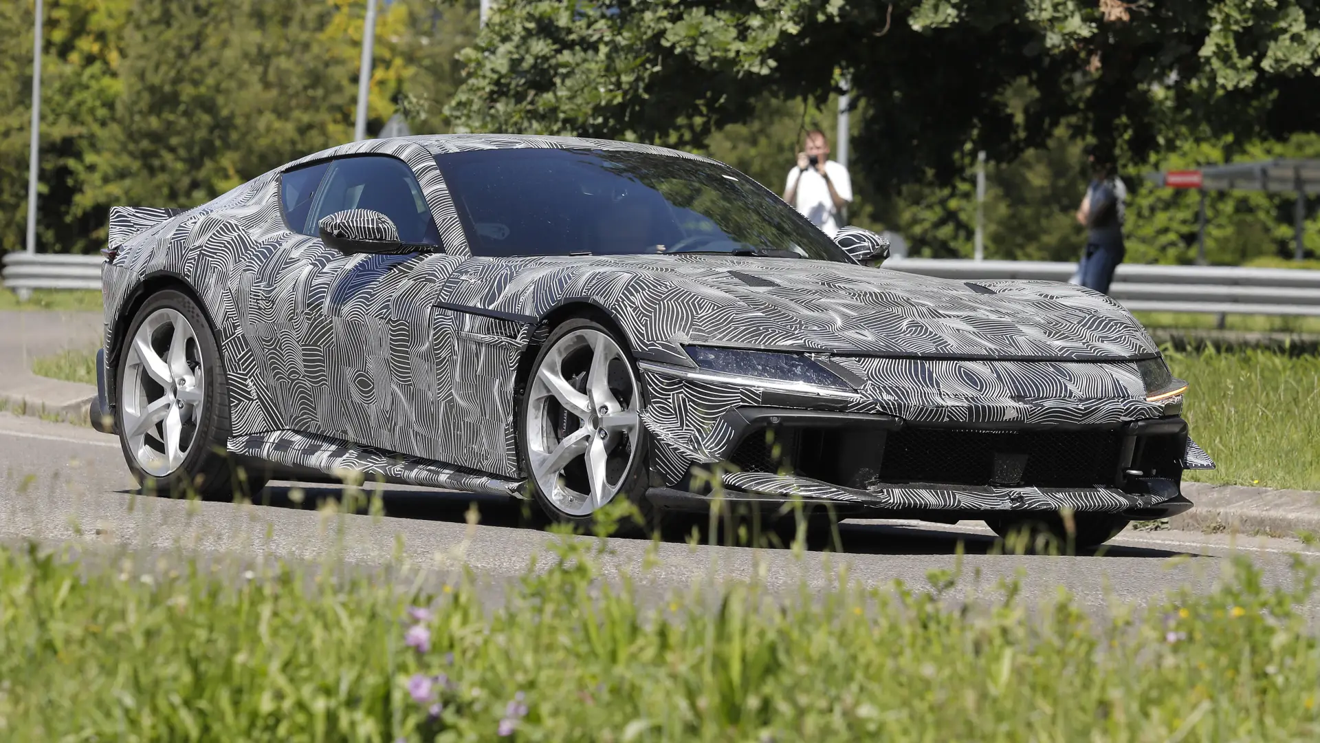 Культовый Ferrari GTO возвращается? Этот секретный тестовый автомобиль намекает на это