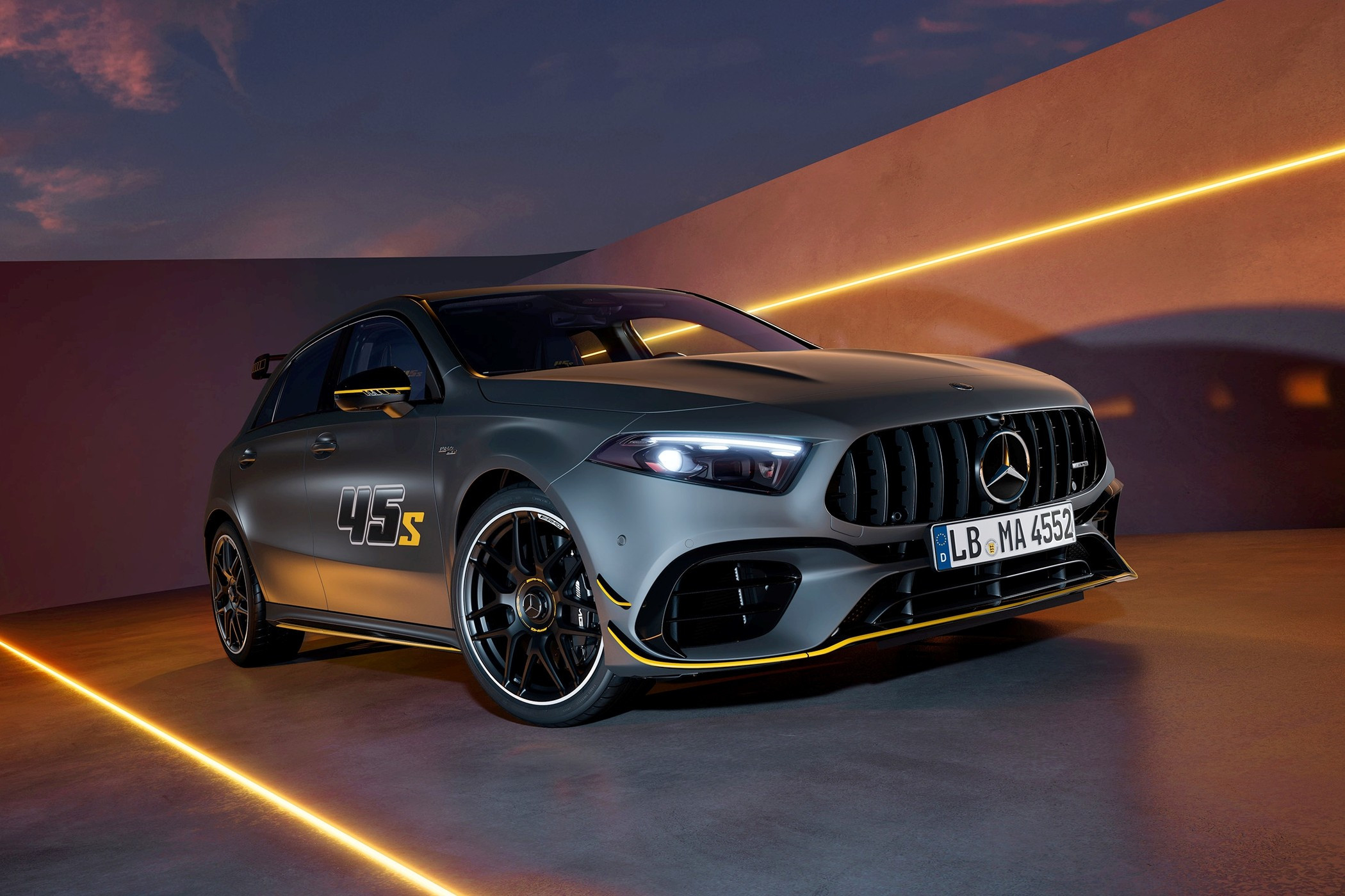 Прощальный Mercedes-AMG A 45 S 4Matic+ Final Edition сдаёт вахту «электричкам»