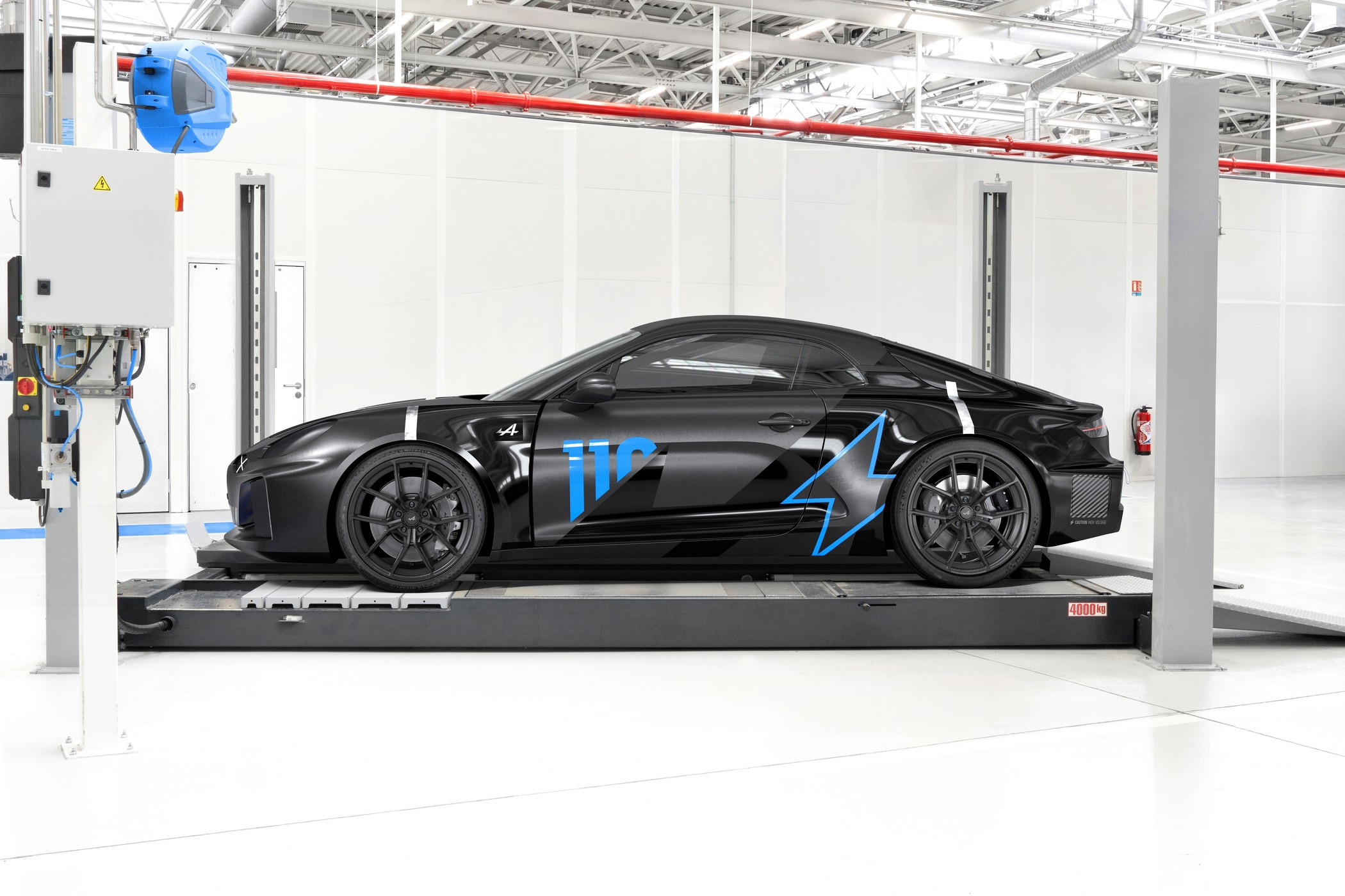Бензиновый Alpine A110 снят с производства, на смену идёт преемник на новой платформе