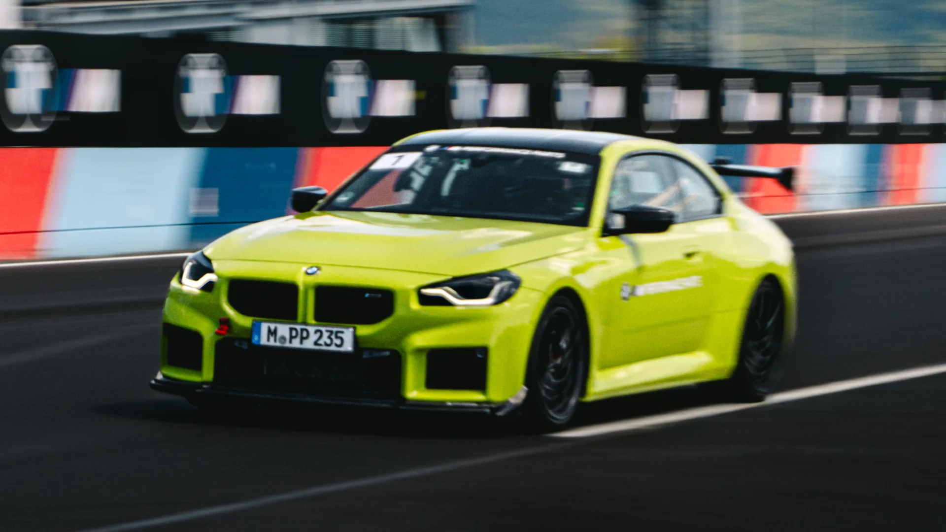 BMW побила себя на Нюрбургринге с помощью специального комплекта, который делает стандартный M2 быстрее, чем CS
