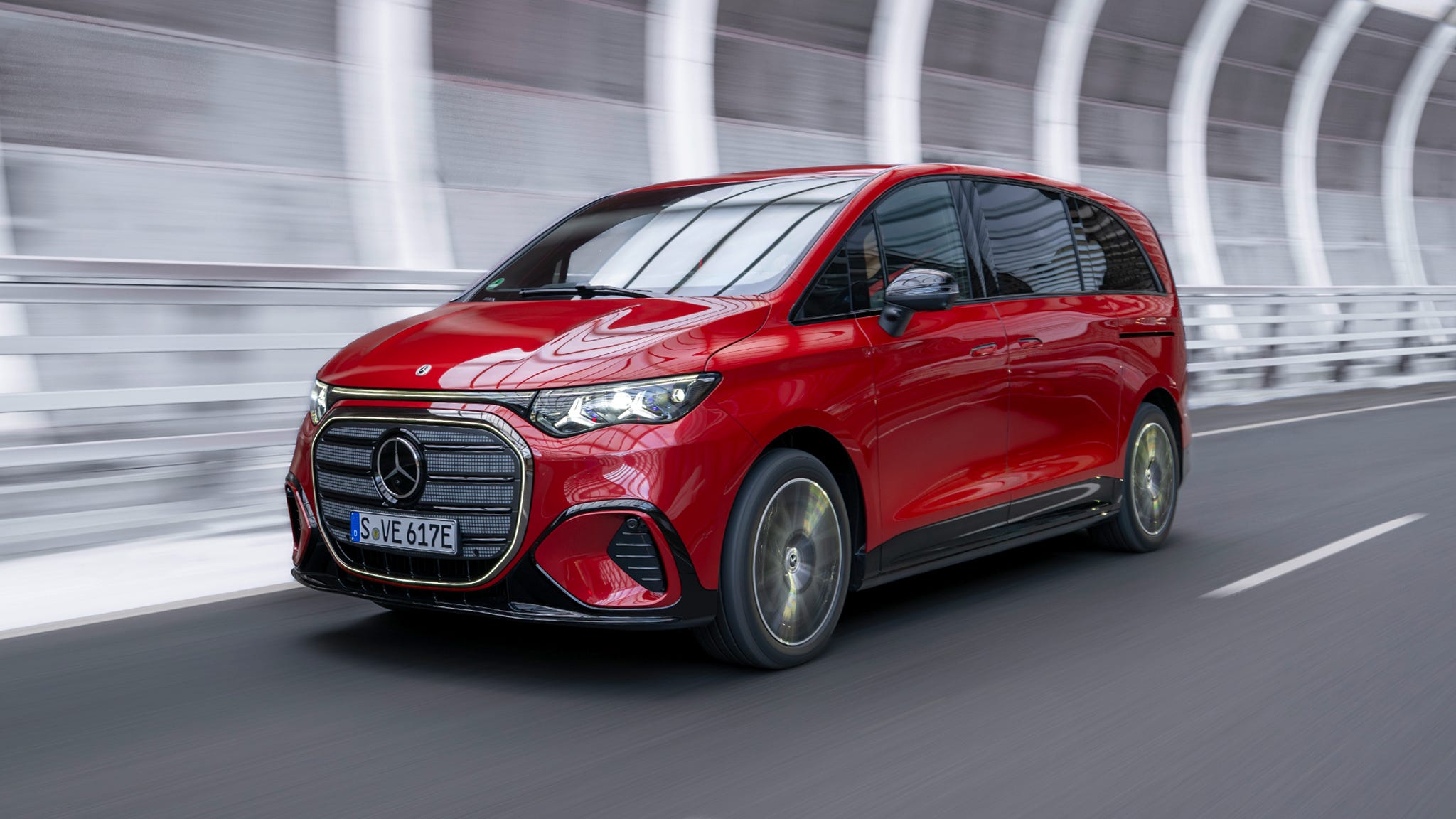 Mercedes-Benz VLE 2028 года: убедительный аргумент в пользу возвращения минивэна