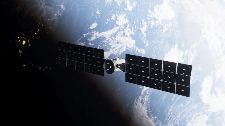 NASA должна спасти спутник, который нужен ей для спасения другого спутника