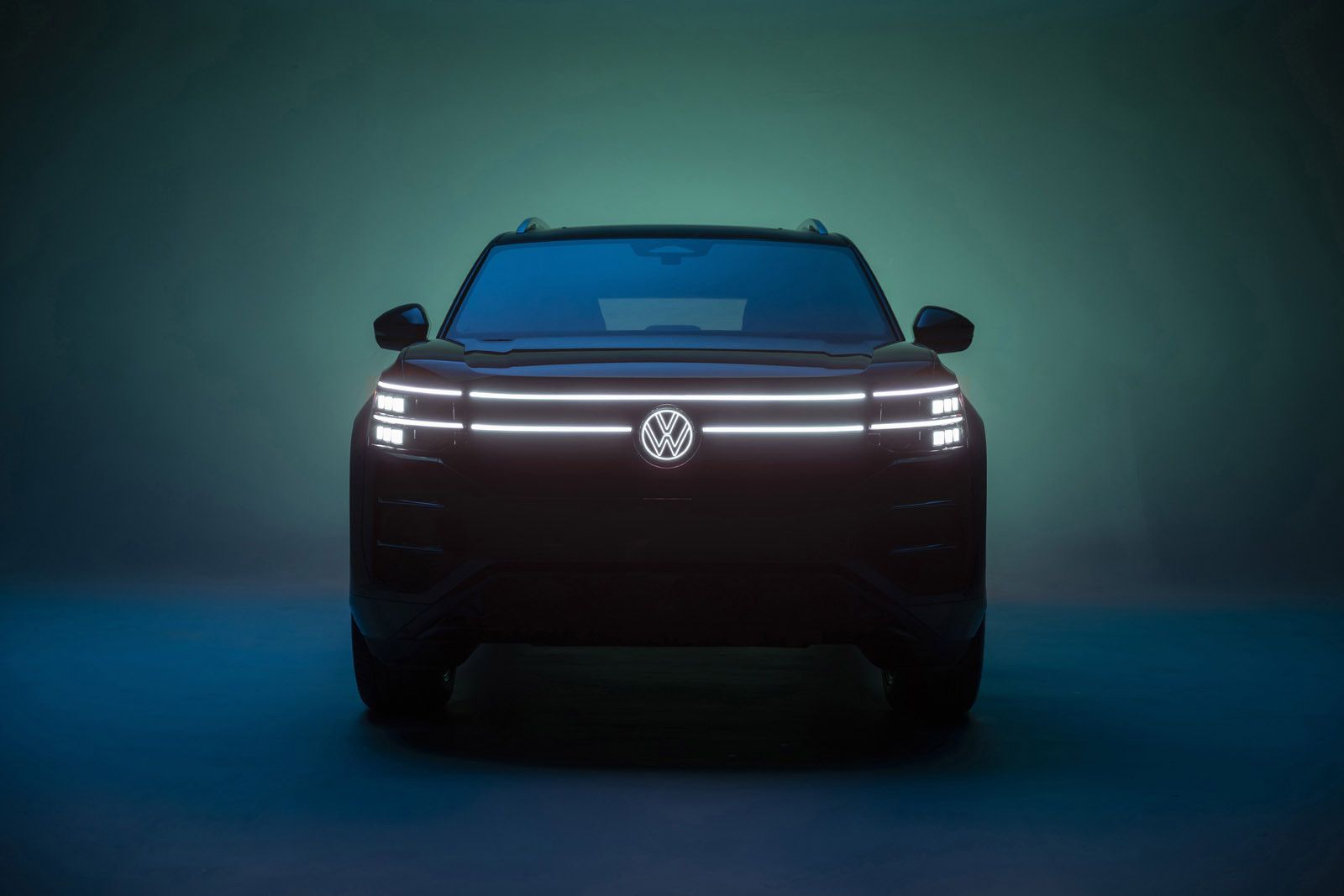 Volkswagen готовит к скорой премьере Atlas Cross Sport нового поколения