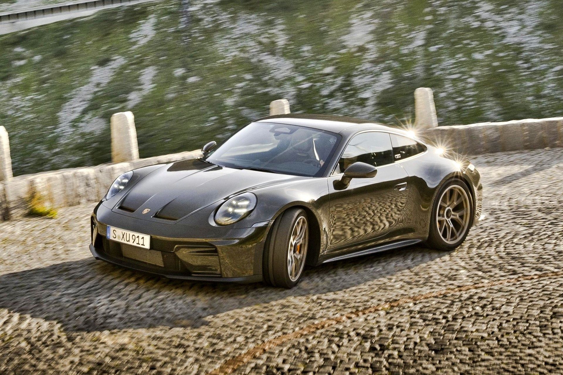 Porsche 911 GT3 Bergsport: спецверсия на «механике» для штурма альпийских серпантинов