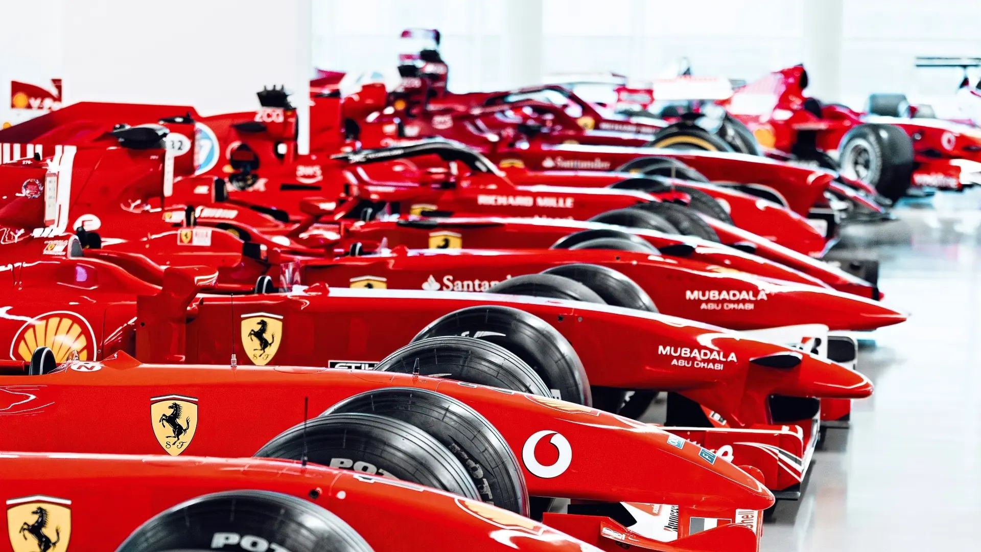Почему мы должны просто позволить легендам F1 писать правила