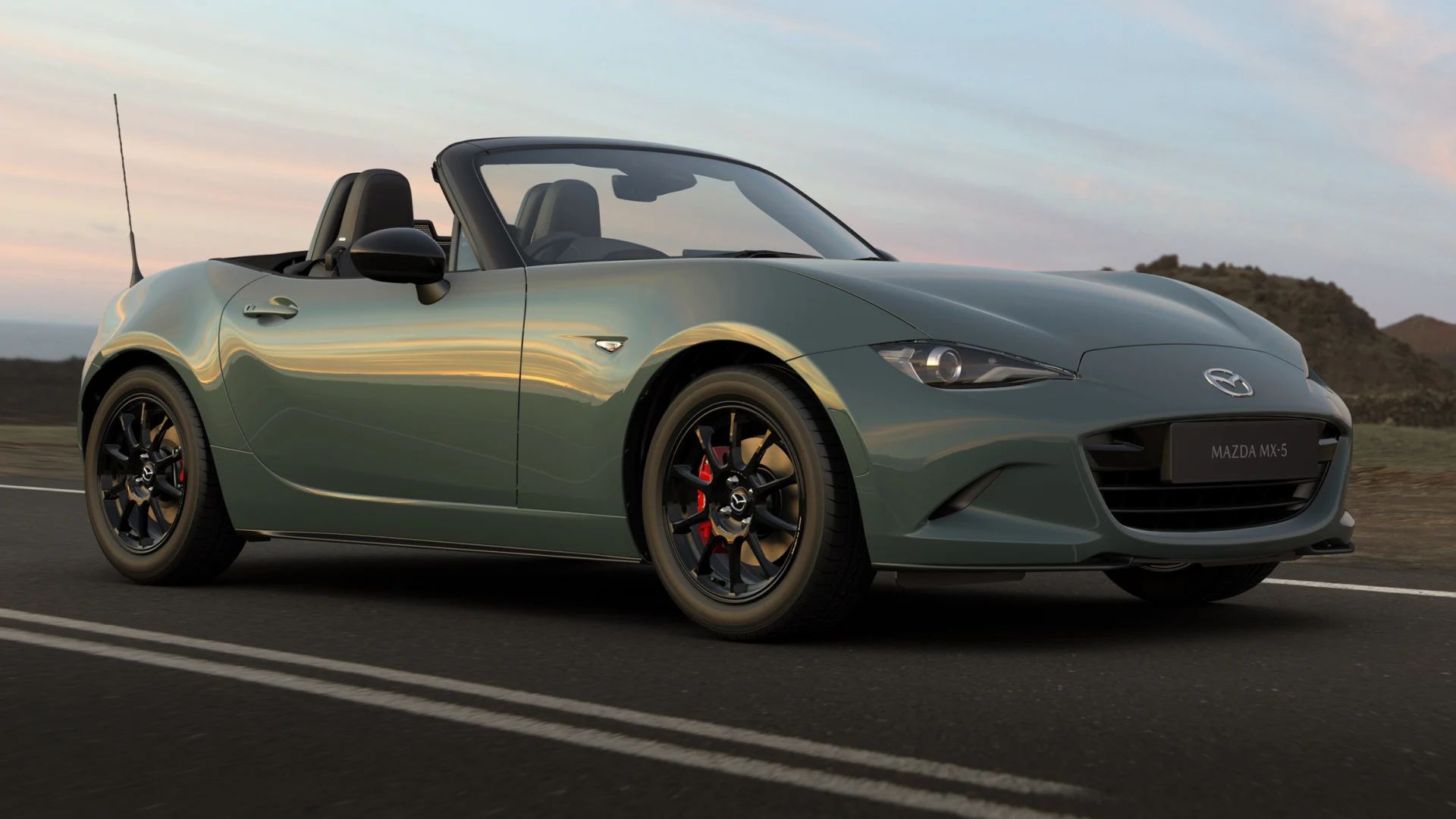 Mazda убрала 2-литровый MX-5, но его замена получила краску, вдохновлённую промышленной грунтовкой