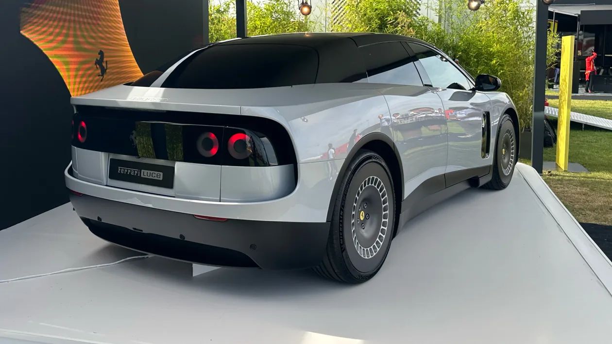 Почему Ferrari Luce не потопит самый известный автомобильный бренд в мире
